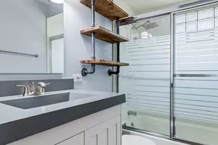 154 S Ellyn Ave, Glen Ellyn, IL 60137 - Photo 16