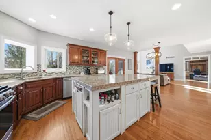 11019 W 168th St, Orland Park, IL 60467 - Photo 12