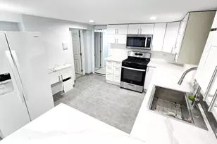 6751 S Campbell Ave, Chicago, IL 60629 - Photo 10