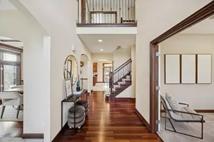 945 Internationale Pkwy, Woodridge, IL 60517 - Photo 2