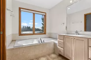 8317 Snaresbrook Rd, Roscoe, IL 61073 - Photo 20