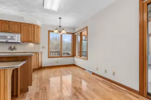 8317 Snaresbrook Rd, Roscoe, IL 61073 - Photo 12
