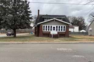 1204 6th St, Peru, IL 61354 - Photo 28