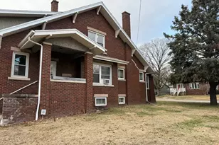 1204 6th St, Peru, IL 61354 - Photo 2