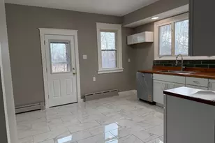 1204 6th St, Peru, IL 61354 - Photo 8