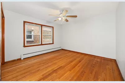 5748 W Montrose Avenue #1, Chicago, IL 60634 - Photo 8