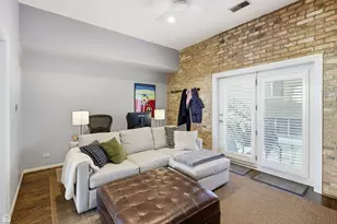 3057 N Clifton Ave, Chicago, IL 60657 - Photo 10