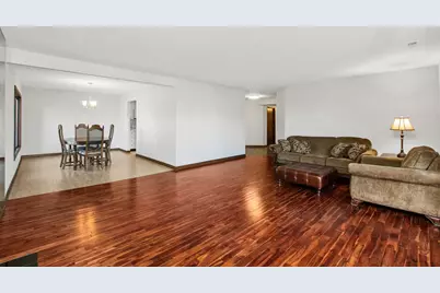 77 Lake Hinsdale Drive #207, Willowbrook, IL 60527 - Photo 10