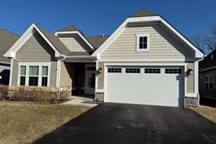 3694 Reddington Cir, Elgin, IL 60124 - Photo 2