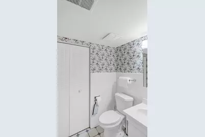8025 Woodglen Lane #309, Downers Grove, IL 60516 - Photo 12