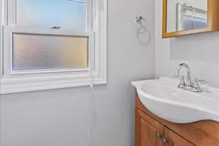 9819 S Clyde Ave, Chicago, IL 60617 - Photo 10