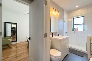 637 W Cornelia Ave, Chicago, IL 60657 - Photo 10