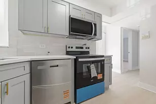 4180 Williamsburg Ct, Glenview, IL 60025 - Photo 8