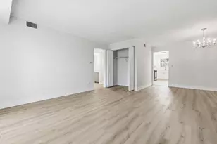 4180 Williamsburg Ct, Glenview, IL 60025 - Photo 6