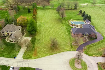 801 Carolyn Court, Elburn, IL 60119 - Photo 4