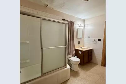 3517 N Henderson Road, Freeport, IL 61032 - Photo 10