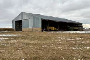 3517 N Henderson Rd, Freeport, IL 61032 - Photo 8