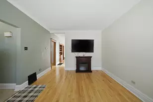 [Address not provided], Lyons, IL 60534 - Photo 4