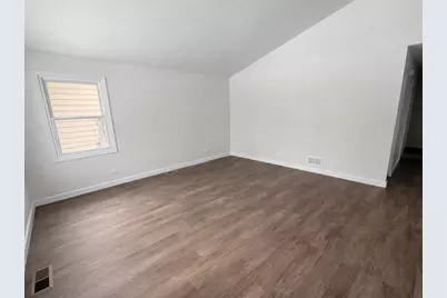 1904 Joppa Avenue, Zion, IL 60099 - Photo 6