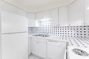 415 Wesley Ave, Oak Park, IL 60302 - Photo 4