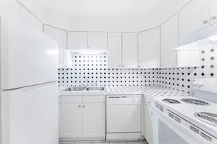 415 Wesley Ave, Oak Park, IL 60302 - Photo 6