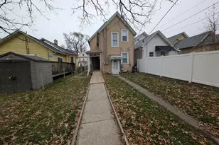 806 24th St, Rock Island, IL 61201 - Photo 4