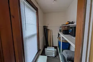 806 24th St, Rock Island, IL 61201 - Photo 6