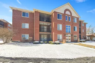 6970 Heritage Cir, Orland Park, IL 60462 - Photo 2