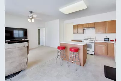 2594 Venetian Lane, Elgin, IL 60124 - Photo 10