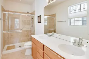 2594 Venetian Ln, Elgin, IL 60124 - Photo 18