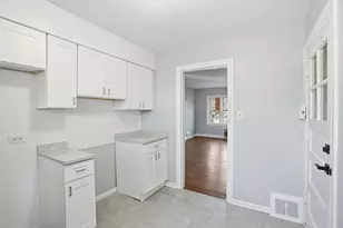 6550 N Ridge Blvd, Chicago, IL 60626 - Photo 14