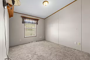 404 E Wood Ln, Belvidere, IL 61008 - Photo 16