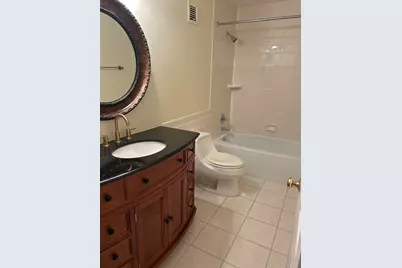 1 Oak Brook Club Drive #A105, Oak Brook, IL 60523 - Photo 16