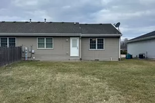 847 Covey Lane, Coal City, IL 60416 - Photo 2