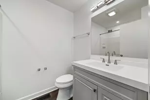 715 Four Seasons Blvd, Aurora, IL 60504 - Photo 14