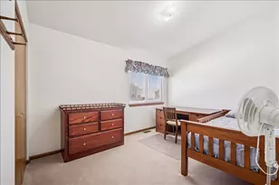 233 Wildflower Ln, Round Lake Beach, IL 60073 - Photo 18