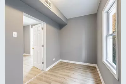 8428 S Escanaba Avenue, Chicago, IL 60617 - Photo 24