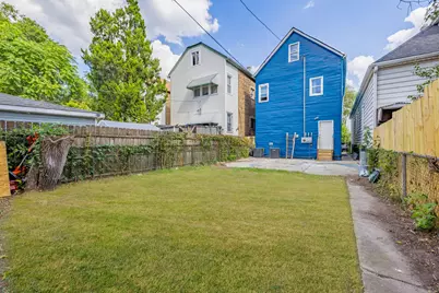 8428 S Escanaba Avenue, Chicago, IL 60617 - Photo 32