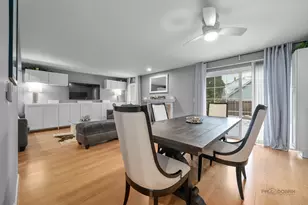 127 Camden Ct, Lincolnshire, IL 60069 - Photo 8