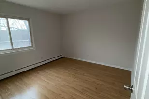 555 Heritage Dr, Hoffman Estates, IL 60169 - Photo 6