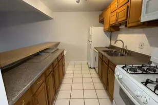 555 Heritage Dr, Hoffman Estates, IL 60169 - Photo 4