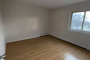 555 Heritage Dr, Hoffman Estates, IL 60169 - Photo 8