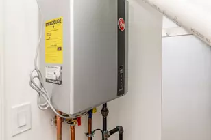 2327 S Homan St, Chicago, IL 60623 - Photo 16