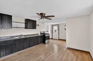 2929 Sewell St, Rockford, IL 61109 - Photo 6