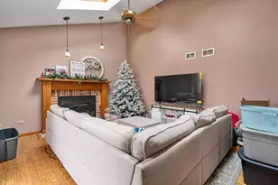 621 Huntley Terrace, Crete, IL 60417 - Photo 8