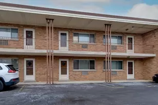 16 N Garfield St, Lombard, IL 60148 - Photo 2