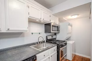 240 Chippewa Ct, Bolingbrook, IL 60440 - Photo 8