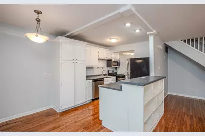 240 Chippewa Court #B, Bolingbrook, IL 60440 - Photo 6