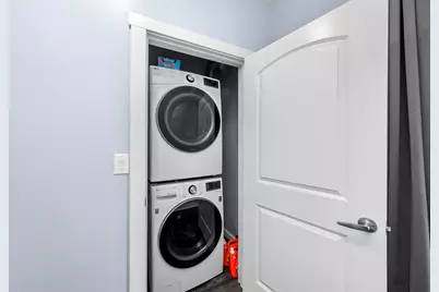 3847 N Spaulding Avenue, Chicago, IL 60618 - Photo 10