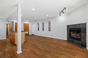 2118 N Hoyne Ave, Chicago, IL 60647 - Photo 2